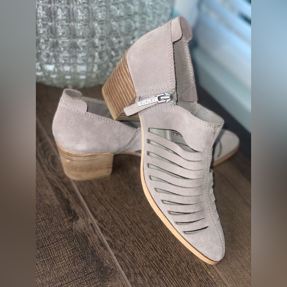 1. State Arnet Stacked Heel booties Suede Gray 9M - Picture 3 of 16